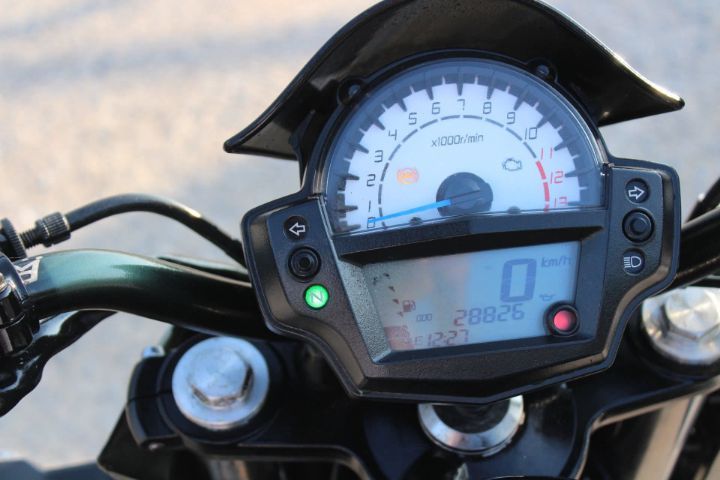 Kawasaki ER6n รูปที่ 10