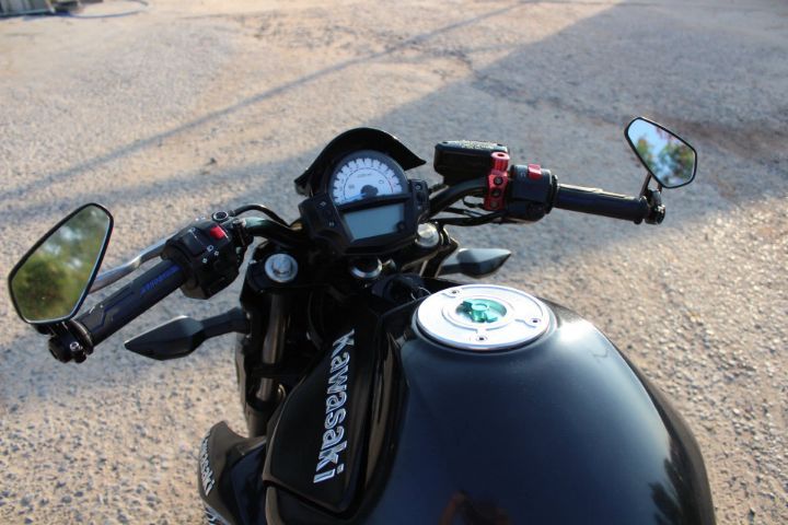 Kawasaki ER6n รูปที่ 8
