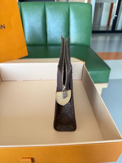 Louis Vuitton Monogram Toiletry Pouch 26 DC09 รูปที่ 5