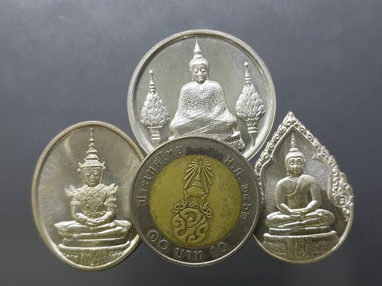 เหรียญพระแก้วมรกต ภปร รุ่นสอง ชุด 3 ฤดู เนื้อเงิน ฉลองกรุงรัตนโกสินทร์ 200 ปี พ.ศ.2525 พร้อมกล่อง รูปที่ 7