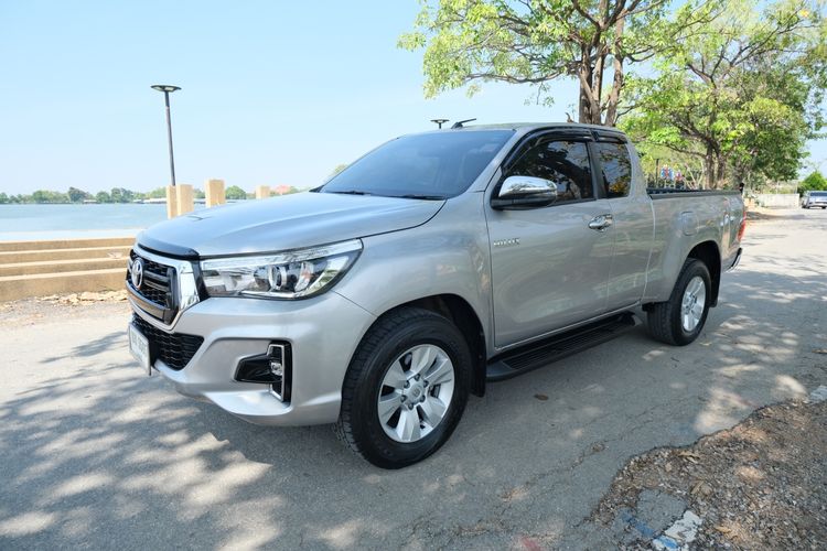 Toyota Hilux Revo 2018 2.4 Prerunner E Plus Pickup ดีเซล ไม่ติดแก๊ส เกียร์อัตโนมัติ บรอนซ์เงิน รูปที่ 3
