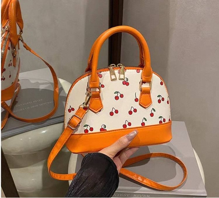 กระเป๋าผ้าสะพายข้างทรงเปลือกหอยลายเชอรี่