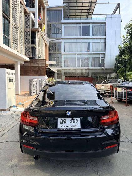 BMW Series 2 2015 218i Sedan เบนซิน ไม่ติดแก๊ส เกียร์อัตโนมัติ ดำ รูปที่ 3
