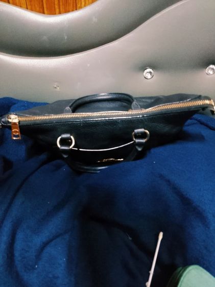 กระเป๋า coach mini emma satchel แท้ (มือสอง) สภาพดี รูปที่ 3