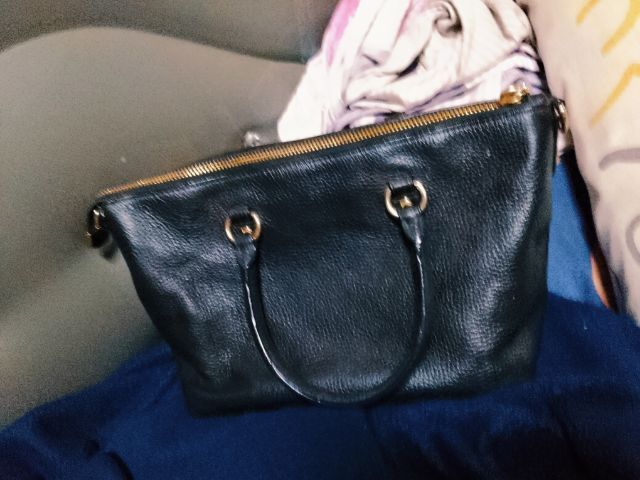 กระเป๋า coach mini emma satchel แท้ (มือสอง) สภาพดี รูปที่ 4