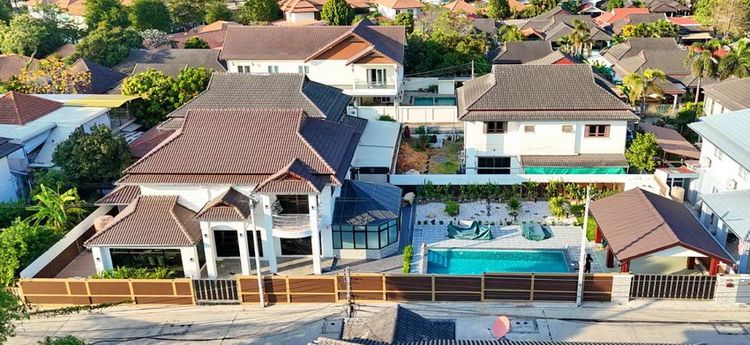 ตกแต่งครบ 2014 บ้านเดี่ยว 2 ชั้น พร้อมสระว่ายน้ำ  พัทยา  จังหวัดชลบุรี รูปที่ 2