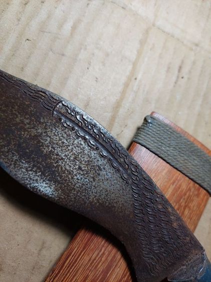 เครื่องรางมีดหมอหลวงพ่อรุ่งวัดหนองสีนวลใบหกยาวรวม 11 นิ้วด้ามเขาควาย รูปที่ 2