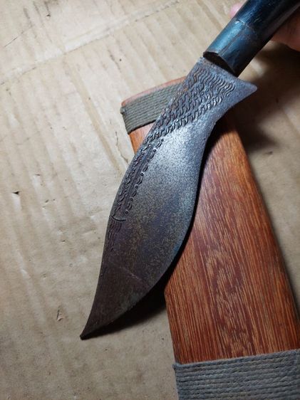 เครื่องรางมีดหมอหลวงพ่อรุ่งวัดหนองสีนวลใบหกยาวรวม 11 นิ้วด้ามเขาควาย รูปที่ 4