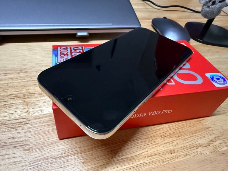 ขาย nubia v80 pro สีทอง รูปที่ 3
