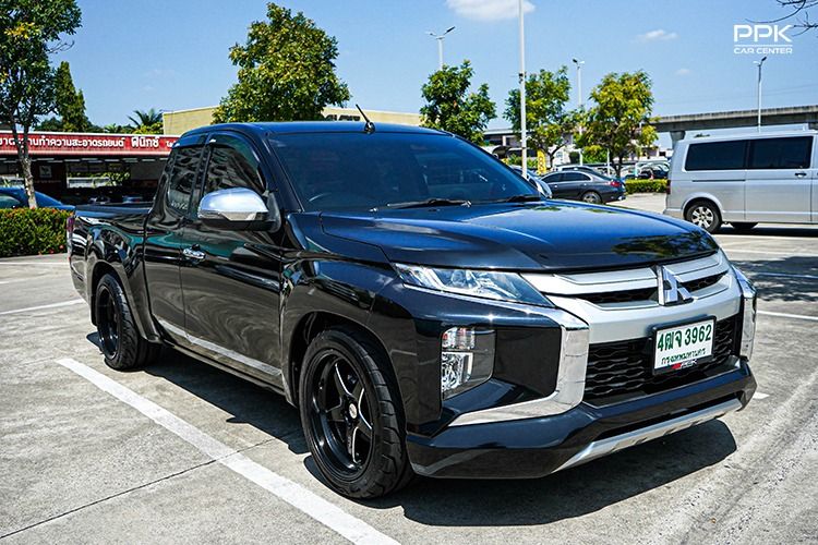 Mitsubishi Triton 2020 2.5 GLX Pickup ดีเซล ไม่ติดแก๊ส เกียร์ธรรมดา ดำ รูปที่ 3