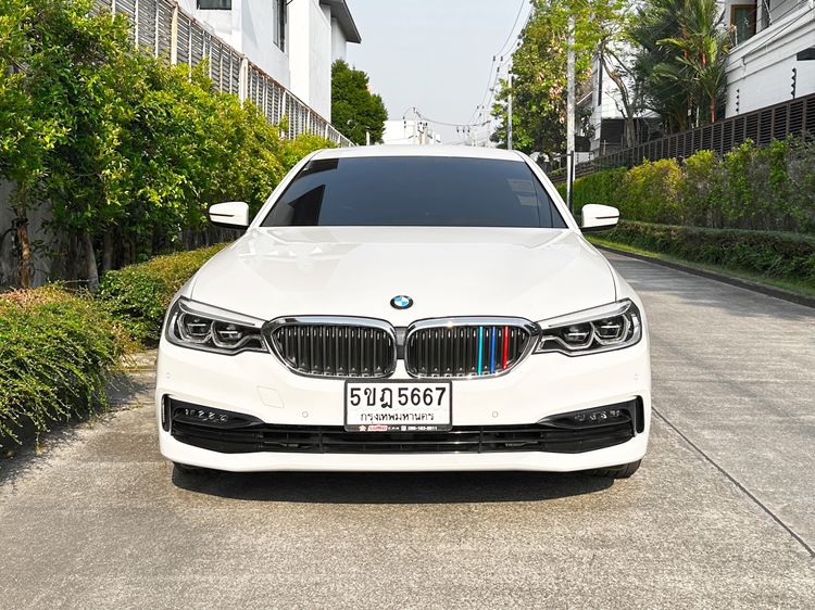 BMW Series 5 2020 530e Sedan เบนซิน ไม่ติดแก๊ส เกียร์อัตโนมัติ ขาว รูปที่ 2