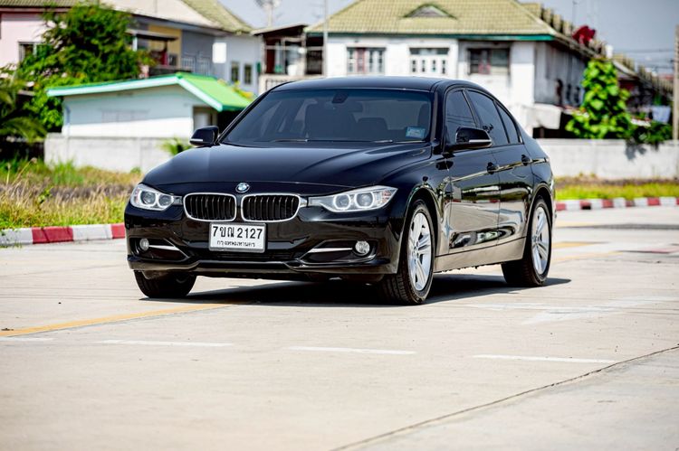 รถ BMW Series 3 320d สี ดำ
