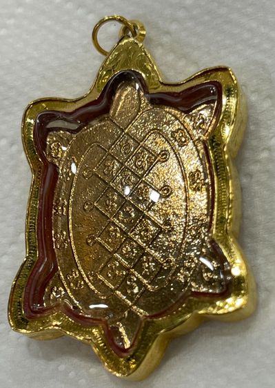 เหรียญพญาเต่าเรือน พระสีวลีมหาลาภ หลวงปู่หลิว ปี 2537 กะไหล่ทองพร้อมกรอบทองคำมือ 1 รูปที่ 6