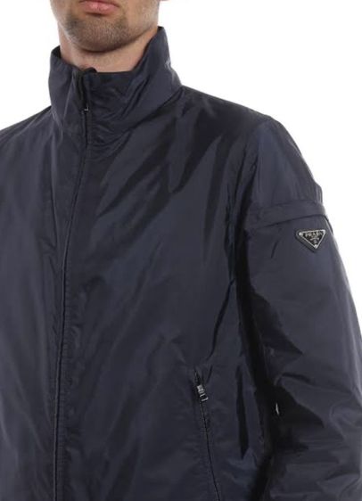 เสื้อ​แจ็คเก็ต​ prada​ nylon blousonแท้