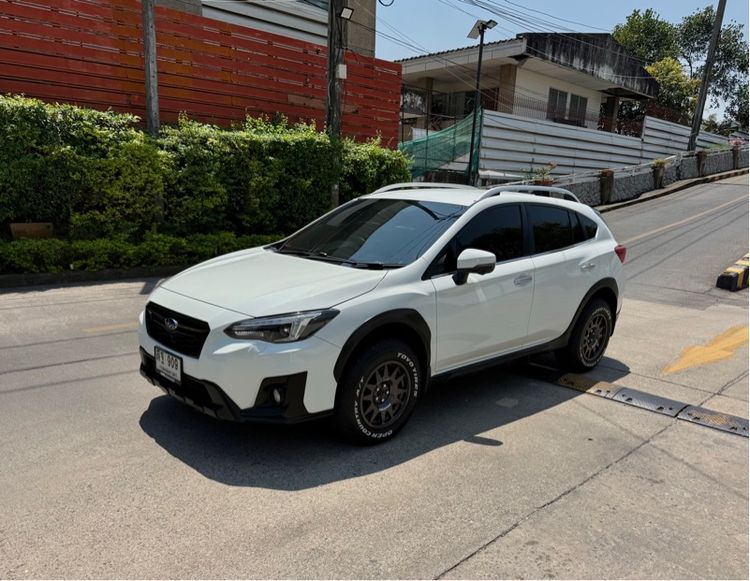 รถ Subaru XV 2.0 P 4WD สี ขาว