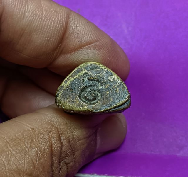 รูปหล่อโบราณพิมพ์ก้นอุพ่อท่านคล้ายวัดสวนขัน รูปที่ 3