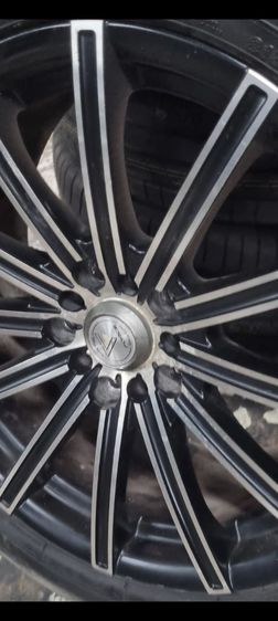 (ปิดแล้วจ้า)ใส่5รู114 ,5รู100ใส่ Civic 5 รู Camry Accord Teana HRV CRV Nissan X Trail Nissan Juke ซิลฟี่ กระบะ 5 รู 114 ,5รู100 ได้ทุกรุ่น ไม่แตกไม่ร้าว มีริ้วรอยตามการใช้งาน รูปที่ 9