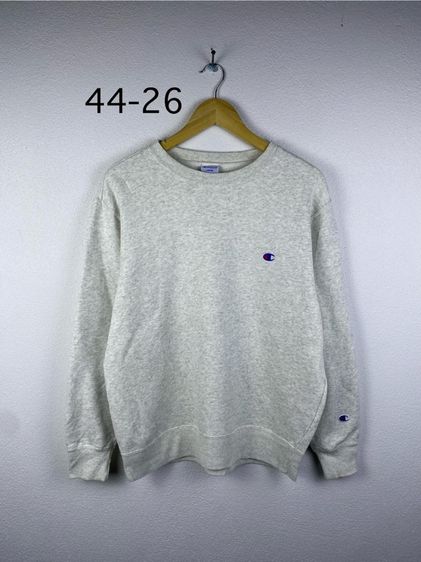 เสื้อกันหนาว Champions แท้ 💯 size L ขนาด อก 22 ยาว 26.5 นิ้ว สภาพใหม่มาก ทรงสวย เนื้อผ้านิ่มมาก หายากน่าสะสมครับ