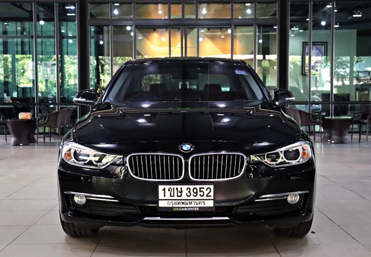 BMW Series 3 2015 320d Sedan ดีเซล ไม่ติดแก๊ส เกียร์อัตโนมัติ ดำ รูปที่ 2