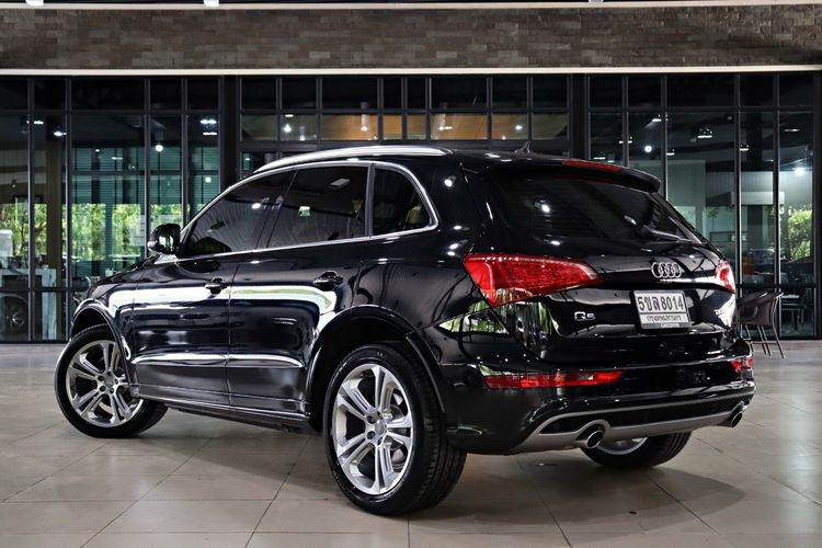 Audi Audi Q5  2011 2.0 TFSI Quattro 4WD Utility-car เบนซิน ไม่ติดแก๊ส เกียร์อัตโนมัติ ดำ รูปที่ 4