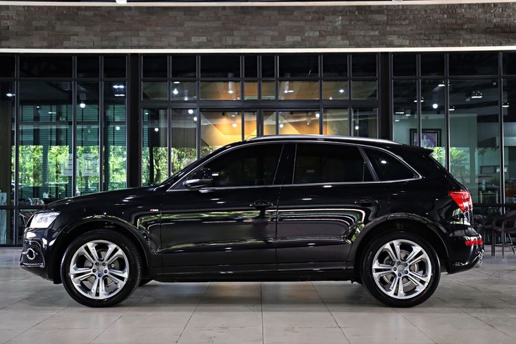 Audi Audi Q5  2011 2.0 TFSI Quattro 4WD Utility-car เบนซิน ไม่ติดแก๊ส เกียร์อัตโนมัติ ดำ รูปที่ 3