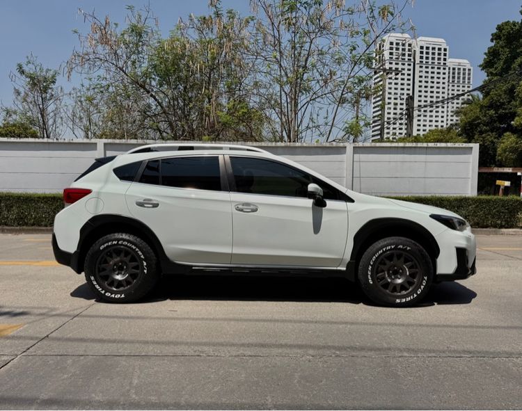 Subaru XV 2021 2.0 P 4WD Utility-car เบนซิน ไม่ติดแก๊ส เกียร์อัตโนมัติ ขาว รูปที่ 3