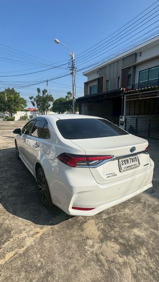 Toyota Altis 2019 1.8 Hybrid Premium Safety Sedan ไฮบริด เกียร์อัตโนมัติ ขาว รูปที่ 2