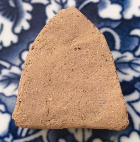 พระผงปิดตาพิมพ์ปั้นเกจิเก่าค่ะ(5) รูปที่ 4