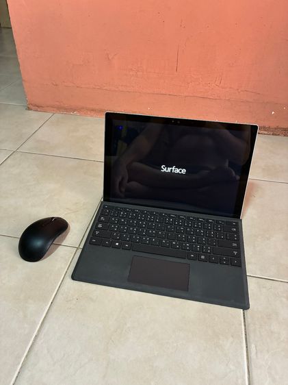 วินโดว์ 8 กิกะไบต์ ใช่ Microsoft Surface Pro4   I5 6300U RAM 8G SSD 256G แถมเมา์ Dell ไร้สาย