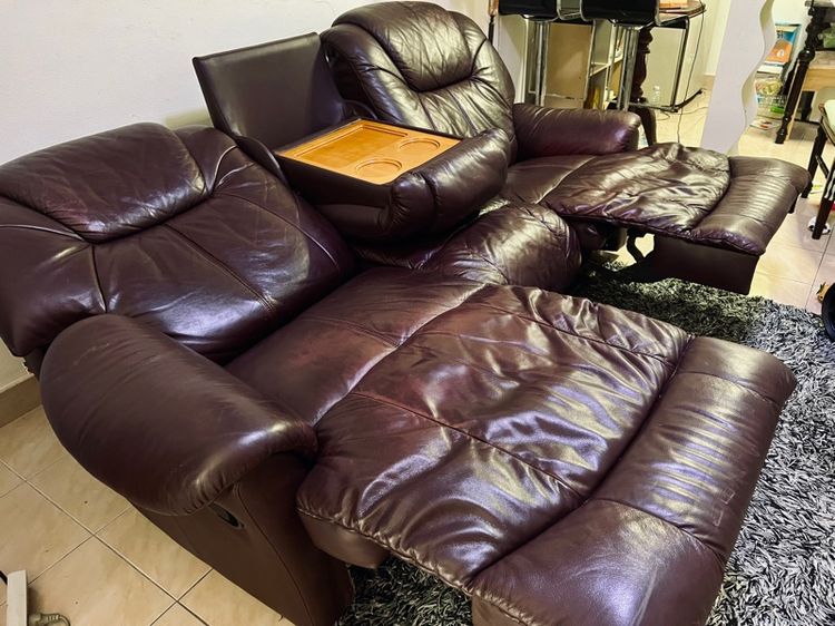 ส่งต่อโซฟาปรับเอนนอนหนังแท้