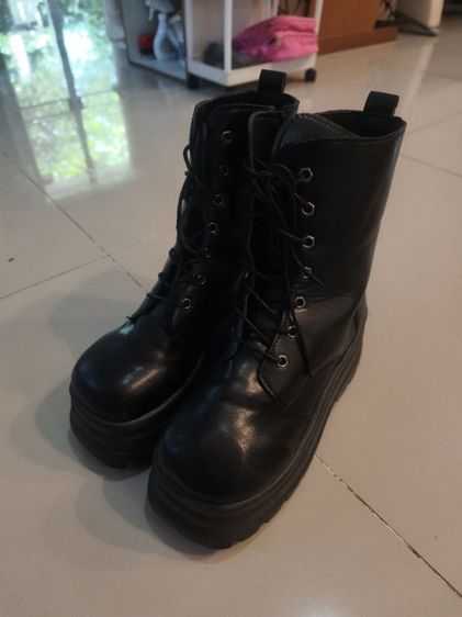 รองเท้าบูทหนังสีดำ มือสอง รูปที่ 3