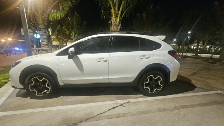 Subaru XV 2014 2.0 XV 4WD Sedan เบนซิน ไม่ติดแก๊ส เกียร์อัตโนมัติ ขาว รูปที่ 3