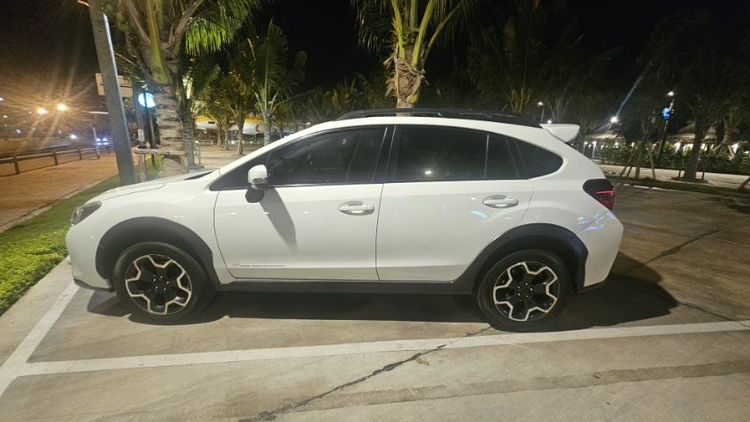 Subaru XV 2014 2.0 XV 4WD Sedan เบนซิน ไม่ติดแก๊ส เกียร์อัตโนมัติ ขาว รูปที่ 4