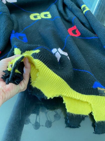 กุชชี่ เสื้อคอเต่าแขนยาว แต่งขาด สภาพใหม่เอี่ยม รูปที่ 7