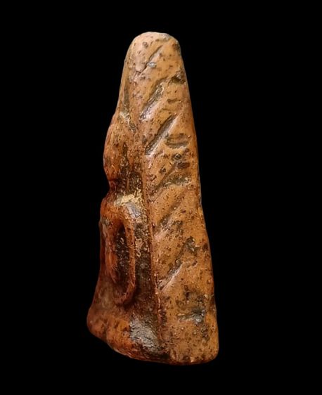 พระนางพญาเข่าตรง รูปที่ 3