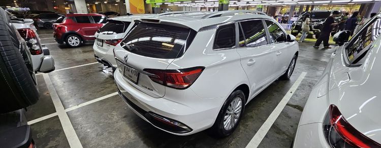 รถ MG MG4 Electric สี ขาว