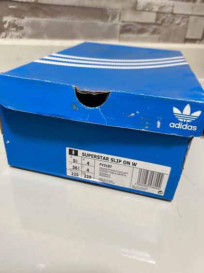 รองเท้า adidas  รูปที่ 6