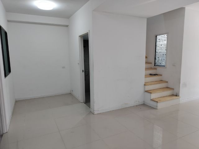 Pruksa ไม่มี ไม่ใช่ บ้านทาวน์เฮ้าส์ว่างให้เช่า รูปที่ 4