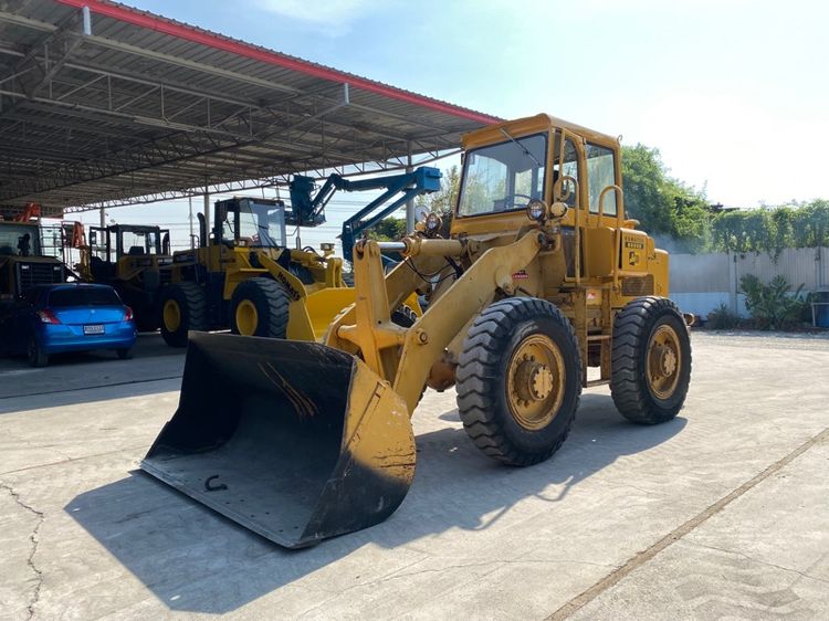 รถตักล้อยาง KOMATSU  รุ่น JH30B บุ้งกี๋ 1 คิว   รถเก่านอกนำเข้า รูปที่ 3