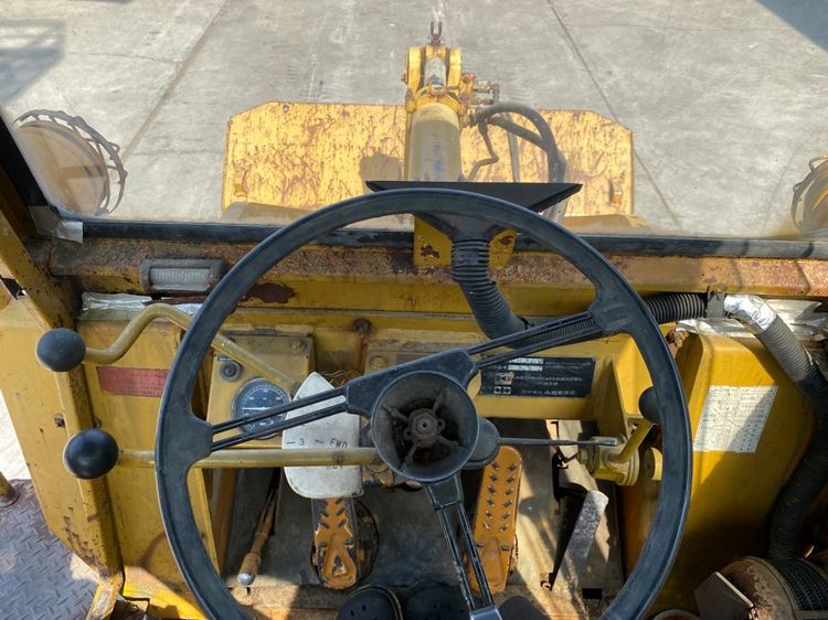 รถตักล้อยาง KOMATSU  รุ่น JH30B บุ้งกี๋ 1 คิว   รถเก่านอกนำเข้า รูปที่ 11