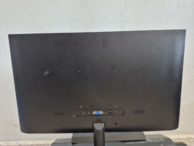 จอคอม รูปที่ 2