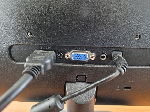 จอคอม รูปที่ 4