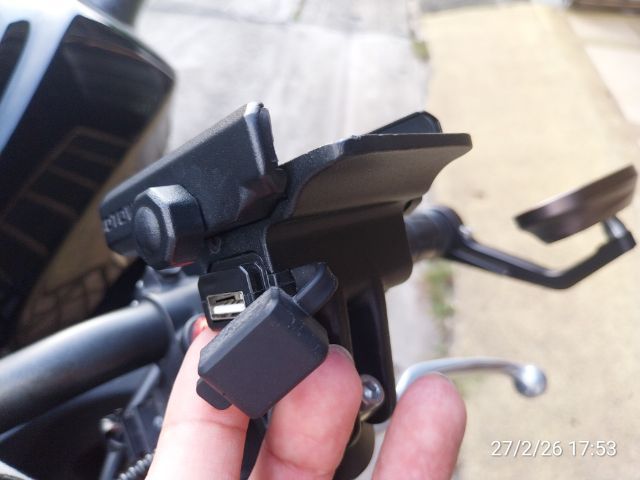 Z300 ปี 2016 สำหรับใครที่หา สภาพน้องๆ ป้ายเเดง รูปที่ 6