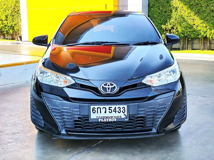 Toyota Yaris 2017 1.2 E Sedan เบนซิน ไม่ติดแก๊ส เกียร์อัตโนมัติ ดำ รูปที่ 2