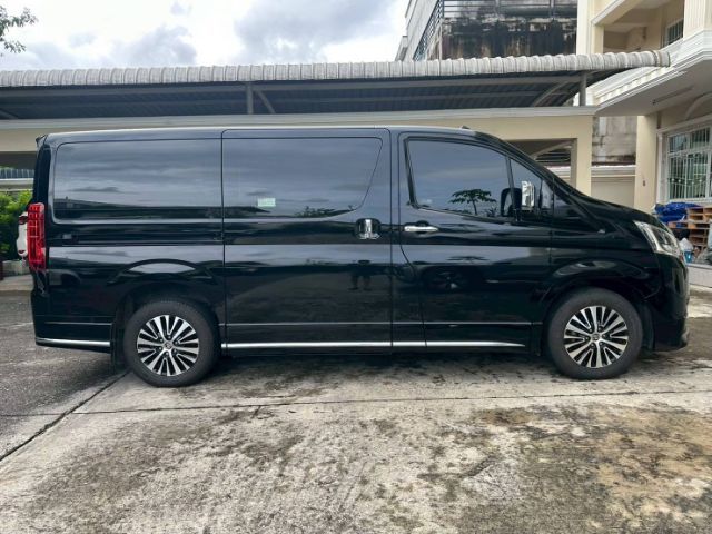 Toyota Majesty 2020 2.8 Premium Van ดีเซล ไม่ติดแก๊ส เกียร์อัตโนมัติ ดำ รูปที่ 3