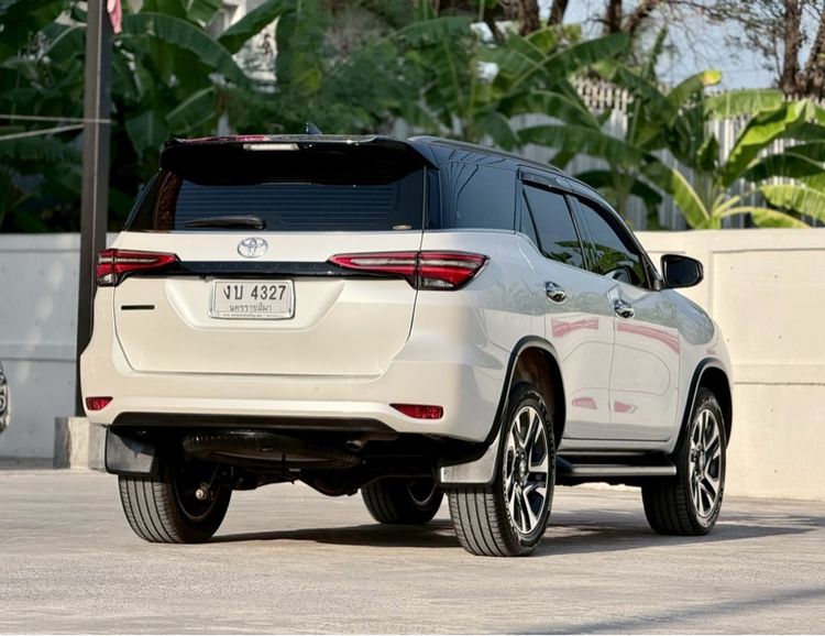 Toyota Fortuner 2022 2.4 Commander Utility-car ดีเซล ไม่ติดแก๊ส เกียร์อัตโนมัติ ขาว รูปที่ 4
