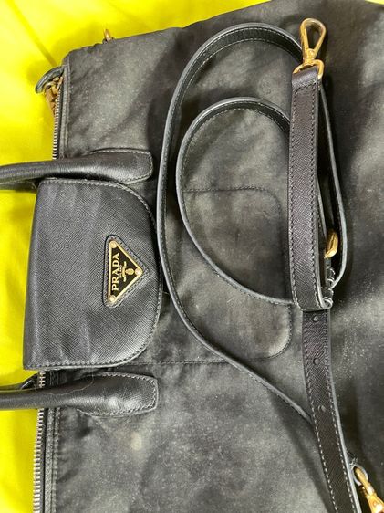 ปราด้าไนร่อน  prada