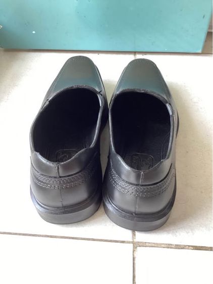 รองเท้าคัชชู ทรงสุภาพ