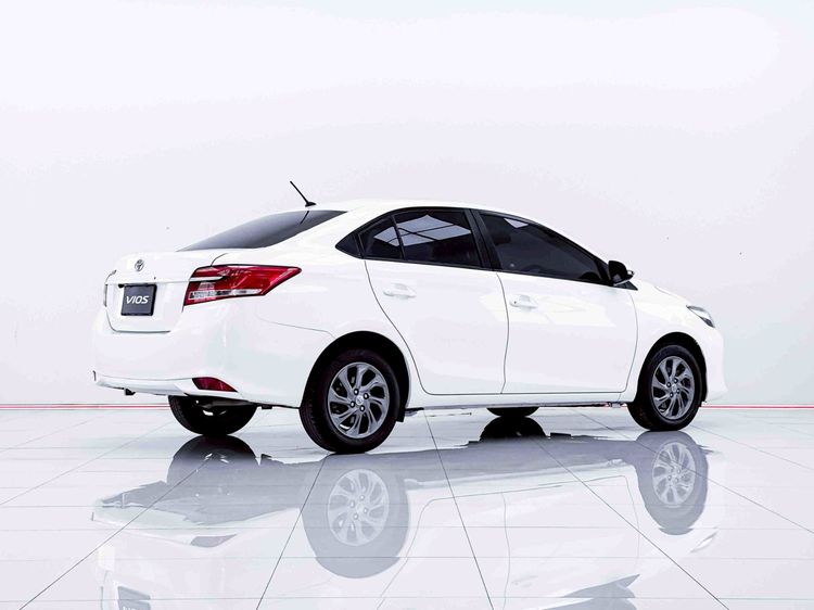 Toyota Vios 2020 1.5 Mid Sedan เบนซิน ไม่ติดแก๊ส เกียร์อัตโนมัติ ขาว รูปที่ 4