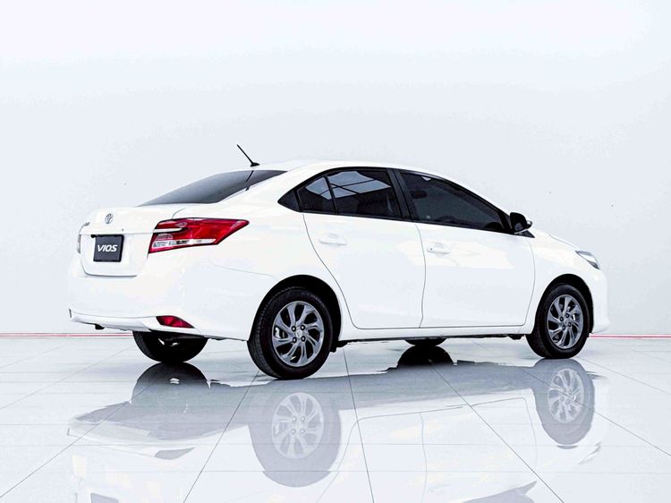 Toyota Vios 2020 1.5 Mid Sedan เบนซิน ไม่ติดแก๊ส เกียร์อัตโนมัติ ขาว รูปที่ 4